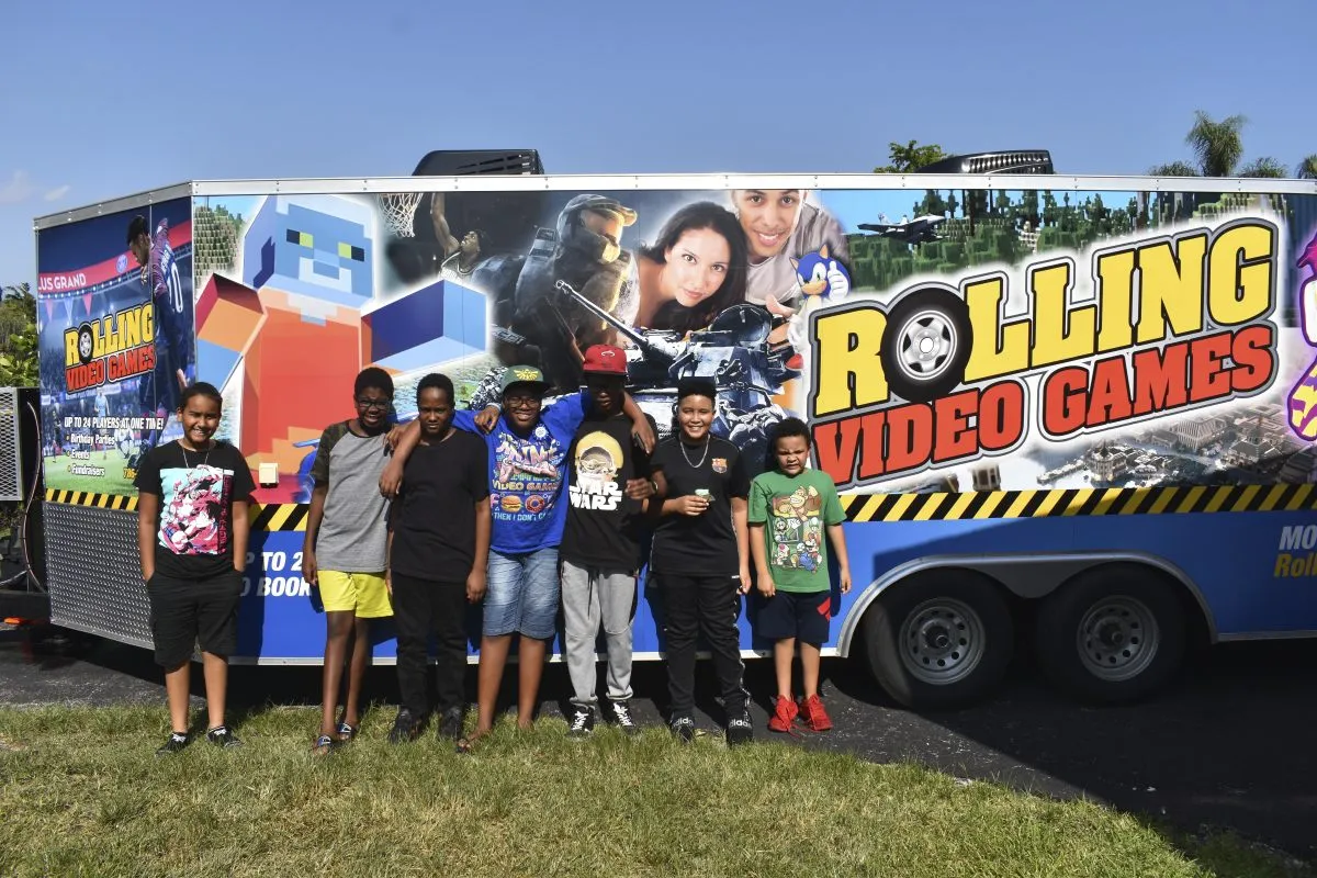 Rolling Video Games Miami Mobile Video Game Theater